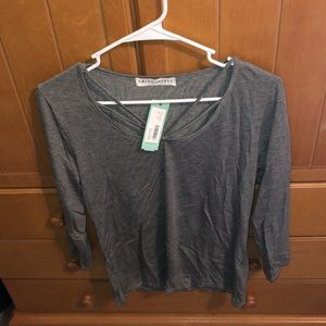 Long sleeve grey top